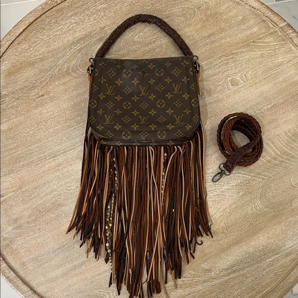 Vintage Boho World Traveler Fringe Designer Handbag - Picture 2 of 6